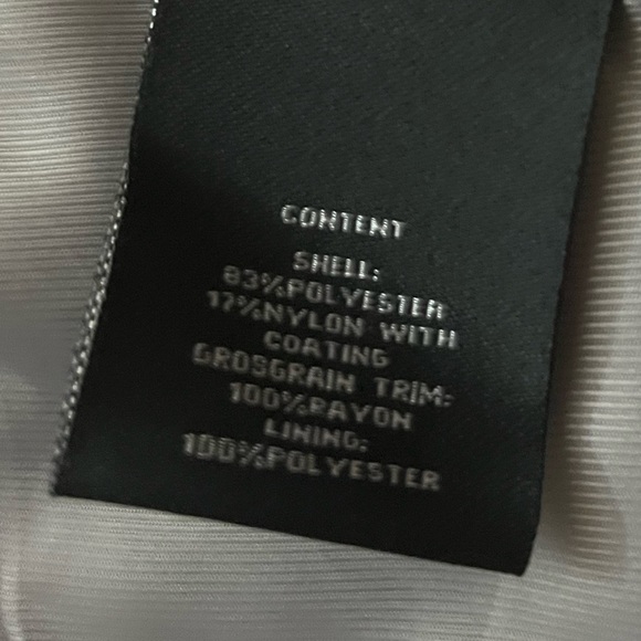 Vince Camuto Women’s Jacket windbreaker. Silver. Size Large. - Picture 8 of 10